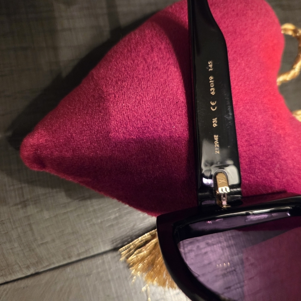 Louis Vuitton Sunglasses with Case. Full Inclusion W/COA - Picture 13 of 13